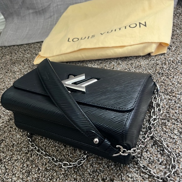 Louis Vuitton Twist MM Bag - Picture 3 of 8